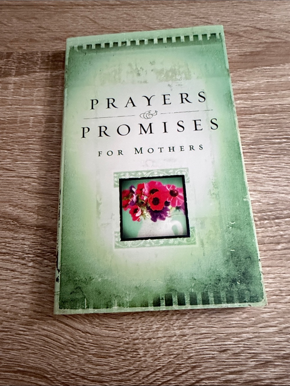 Prayers & Promises for Mothers Green Decorative Book